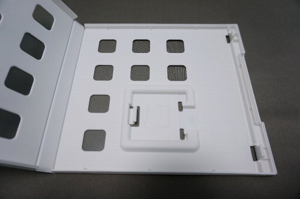 画像2: 在庫限り【３DS】3DS用ケース（ダミーケース）　100個セット　【□穴タイプ】 (2)